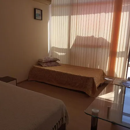 San Sity-1 Lägenhet Slăntjev Brjag